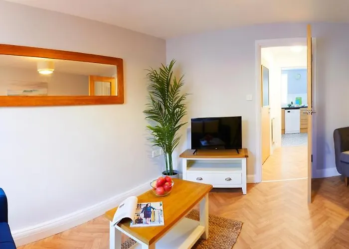 Charming 4-bed Townhouse On South Cliff Prázdninový dům