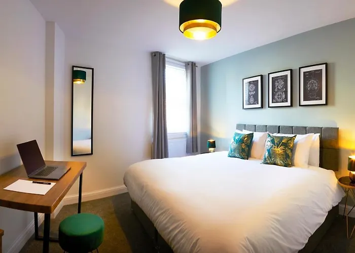 Charming 4-bed Townhouse On South Cliff Scarborough