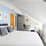 Дом отдыха Charming 4-bed Townhouse On South Cliff Скарборо