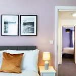 Charming 4-bed Townhouse On South Cliff *