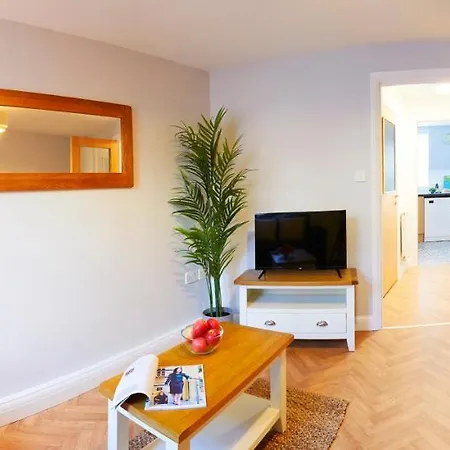 Charming 4-bed Townhouse On South Cliff Holiday home