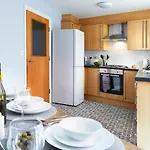 Charming 4-bed Townhouse On South Cliff * 斯卡伯勒